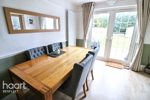 2 bedroom semi-detached bungalow for sale, Southfield Drive, Benfleet
