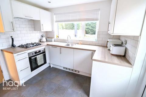 2 bedroom semi-detached bungalow for sale, Southfield Drive, Benfleet