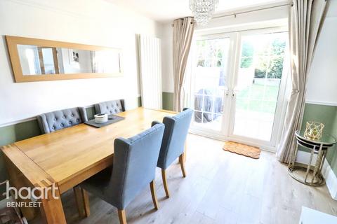 2 bedroom semi-detached bungalow for sale, Southfield Drive, Benfleet