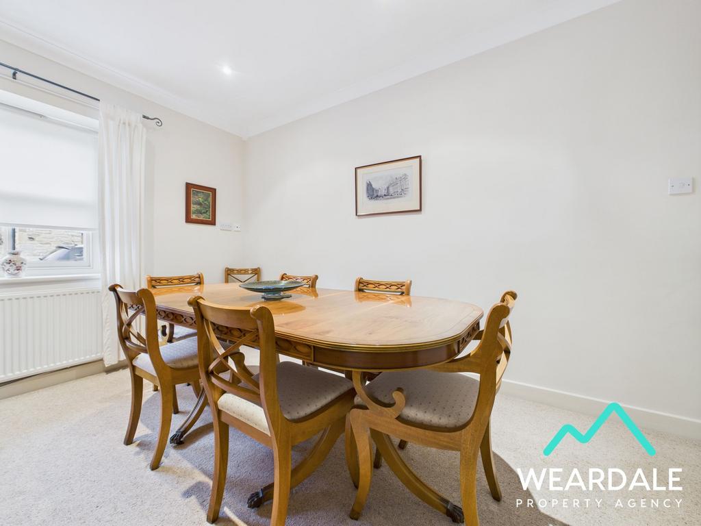 Bedroom 2 / Dining Room