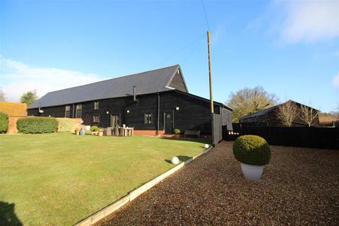 4 bedroom house to rent, Whitehall Barns, Hitchin SG4