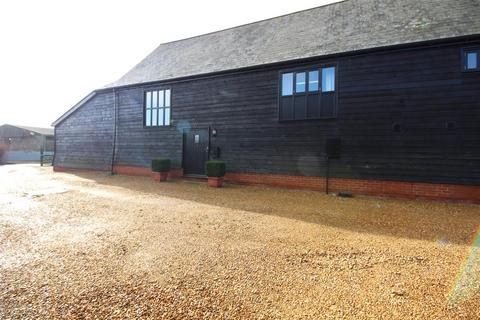 4 bedroom house to rent, Whitehall Barns, Hitchin SG4