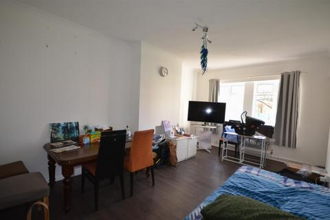 1 bedroom flat for sale, Forty Avenue, Wembley