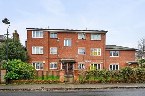 2 bedroom flat for sale, 117 Avenue Road, London, W3 8