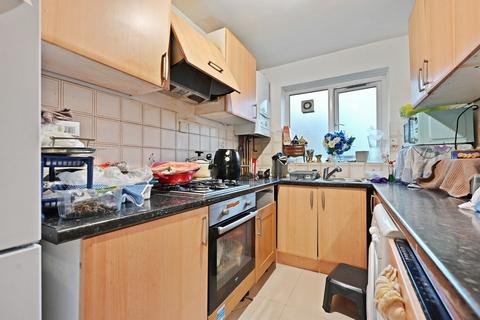 2 bedroom flat for sale, 117 Avenue Road, London, W3 8