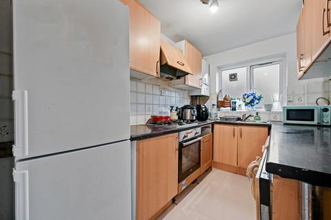 2 bedroom flat for sale, 117 Avenue Road, London, W3 8