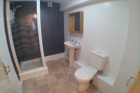 2 bedroom flat to rent, Mitford Road, Manchester M14