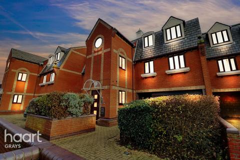 2 bedroom flat for sale, Jetty Walk, Grays