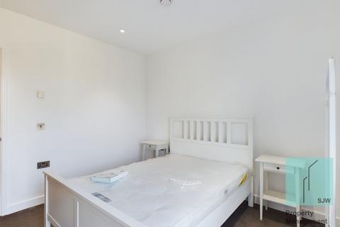 2 bedroom flat to rent, John Harrison Way, London SE10