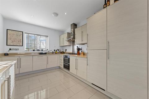 4 bedroom detached house for sale, Jennings Close, Northampton NN5