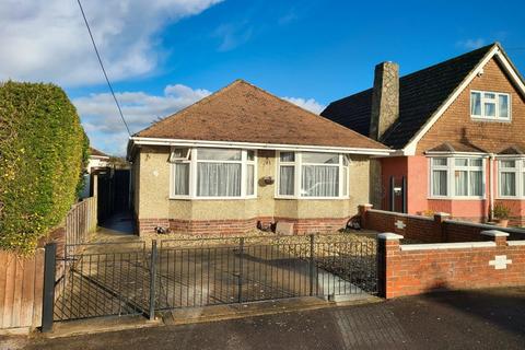 2 bedroom detached bungalow for sale, Sunset Road, Central Totton, SO40