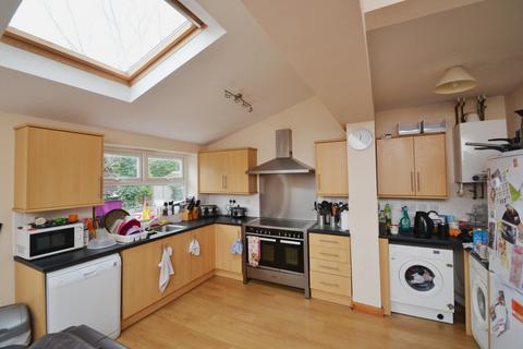 5 bedroom semi-detached house to rent, Ednaston Road, Nottingham NG7