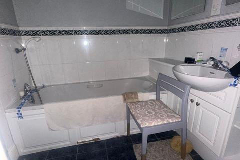 2 bedroom flat for sale, Beechwood Gardens, Stirling, FK8