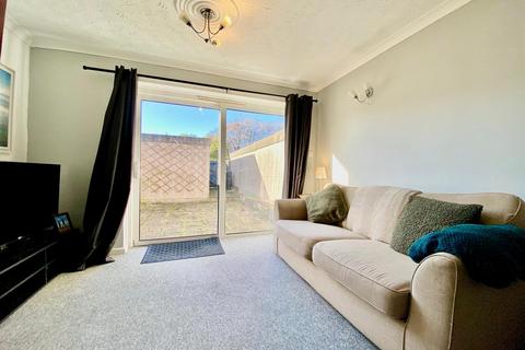 2 bedroom end of terrace house for sale, Pinkhams Twist, Whitchurch