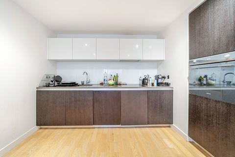 1 bedroom flat to rent, Pump House Crescent, Brentford, TW8