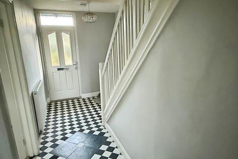 3 bedroom semi-detached house for sale, Grosvenor Crescent, Oadby, LE2