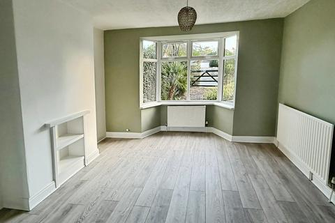 3 bedroom semi-detached house for sale, Grosvenor Crescent, Oadby, LE2