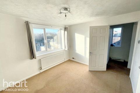 2 bedroom semi-detached house for sale, Keats Avenue, Harold Hill