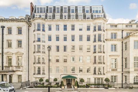 3 bedroom flat to rent, Upper Grosvenor Street, London W1K
