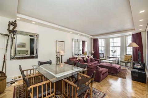 3 bedroom flat to rent, Upper Grosvenor Street, London W1K