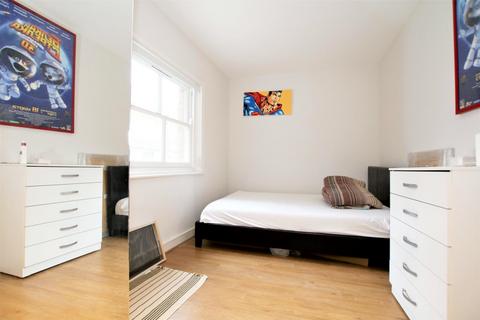 undefined, Pembroke Road, London, W8