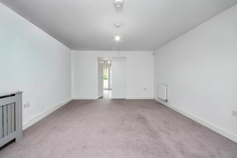 undefined, Preston PR4