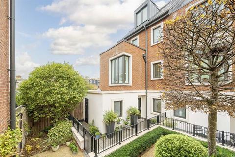 4 bedroom end of terrace house for sale, Noel Square, Teddington TW11