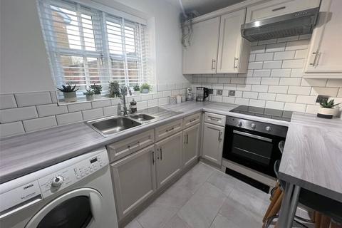 1 bedroom apartment to rent, Thorley Court, Swindon SN25