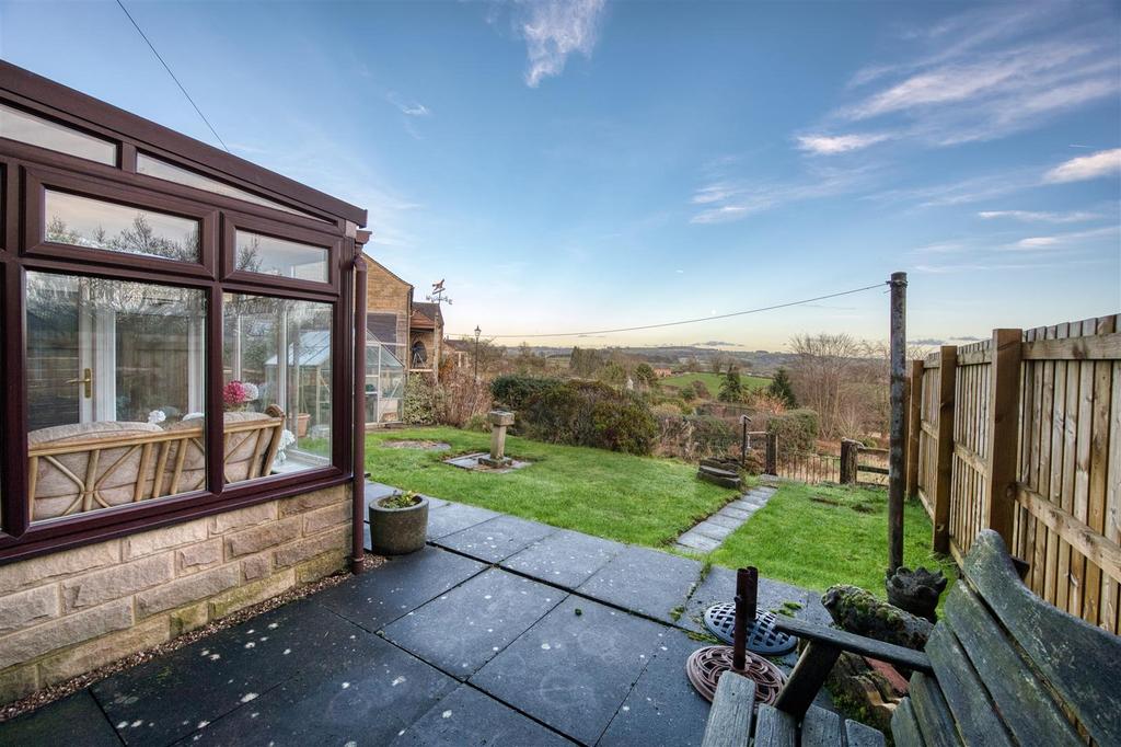 Outdoor seating to garden and view.jpg