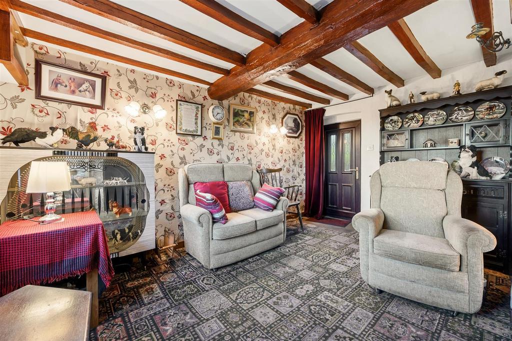 Sitting Room to front door.jpg