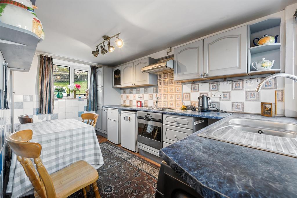 Breakfast Kitchen.jpg
