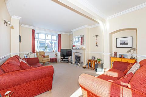 4 bedroom detached house for sale, Heath Road, Leighton Buzzard