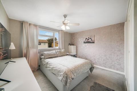 undefined, Conway Drive, Hayes, Greater London, UB3