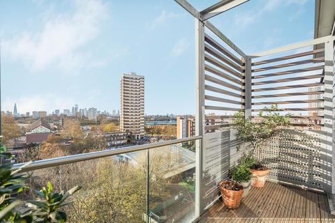 2 bedroom apartment to rent, Bayston Street, London, E3