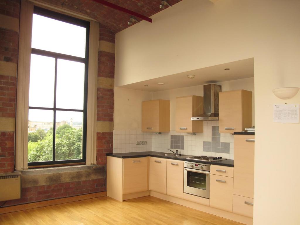 Kitchen / Lounge