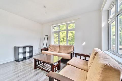 3 bedroom maisonette to rent, Burgess Avenue, NW9