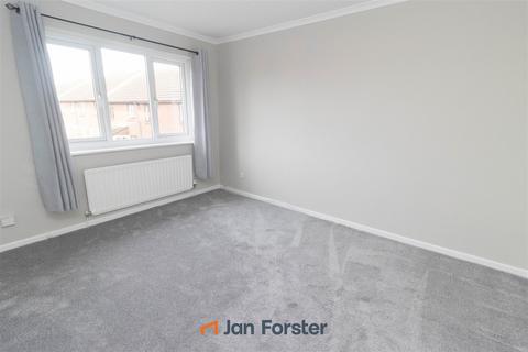 2 bedroom flat to rent, Appleby Court, North Shields