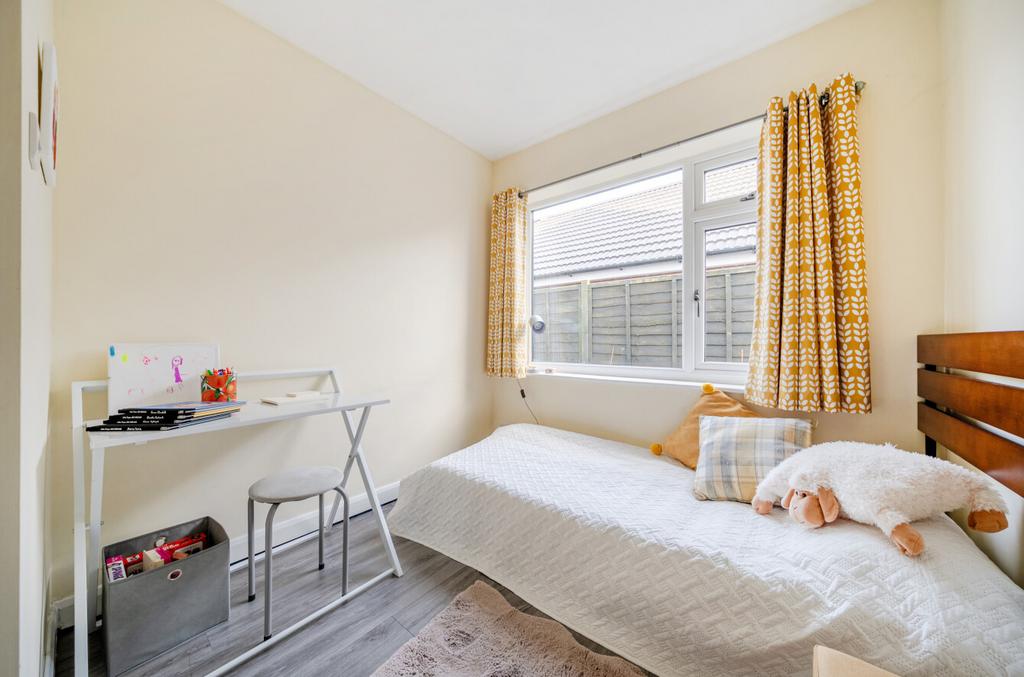 -69300474a4810-l-1384861-3-692f153d53674