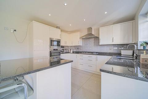 4 bedroom detached house for sale, Cranesbill Road, Melksham SN12