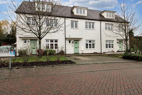 4 bedroom terraced house for sale, Lancaster Close, Ashford TN26