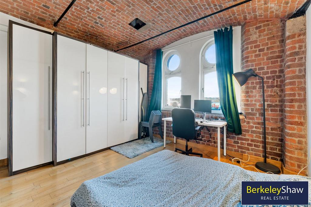 Bedroom 2 (2)