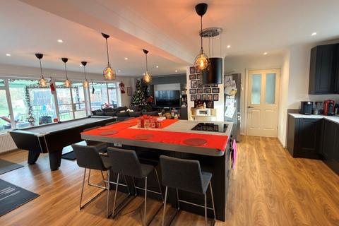 undefined, Copse Mead, Reading RG5