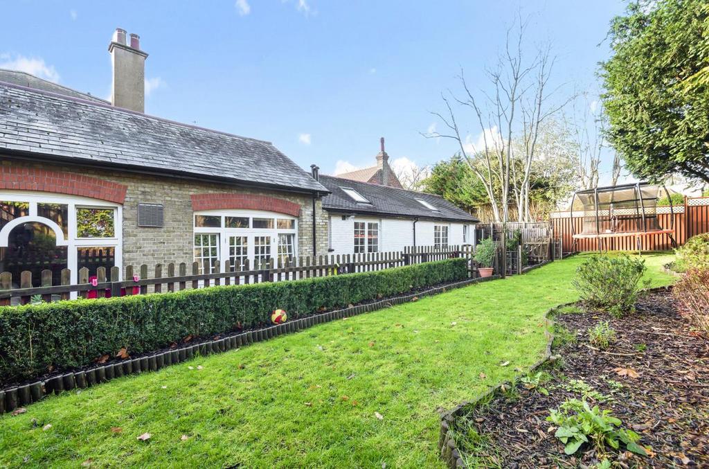 Davidson Frost-Wellings, DFW, Stanmore Hill, Stanm