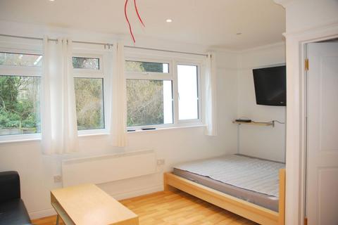 undefined, Sovereign Close, Ealing, London, W5