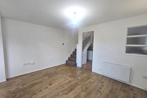1 bedroom end of terrace house to rent, Chiltern Avenue, Farnborough GU14