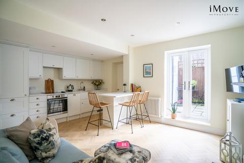 1 bedroom flat for sale, 30a Gipsy Hill, London SE19