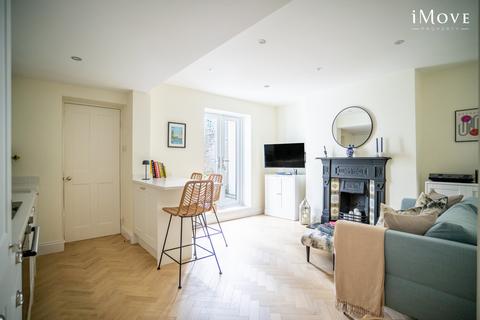 1 bedroom flat for sale, 30a Gipsy Hill, London SE19