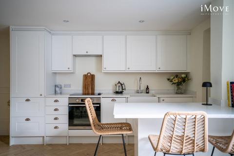 1 bedroom flat for sale, 30a Gipsy Hill, London SE19