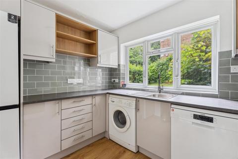 2 bedroom apartment to rent, Totteridge Road, High Wycombe HP13