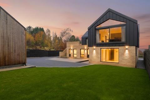 undefined, Glen Road, Torwood, FK5